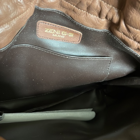 Genuine Python skin bucket bag with a crossbody strap - Picture 9 of 11